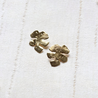 8.6.4 - Free-form Flower Earrings
