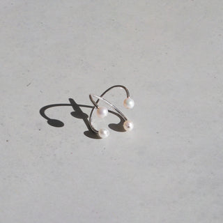 Saskia Diez - 4 Pearl Ring