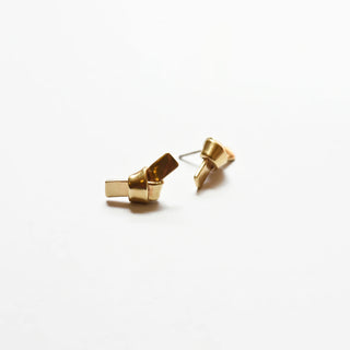 8.6.4 - Knotted Studs
