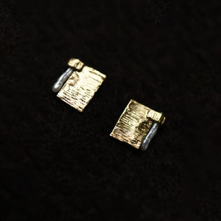 8.6.4 - Pearl Shield Stud Earrings