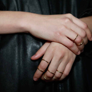 Beatriz Palacios - Thick Infinity Ring